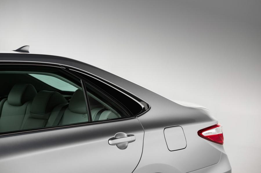  Toyota Camry 2015 года  (фото 47 из 78)